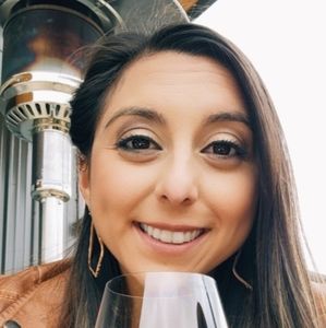 Meet your Posher, Kassandra